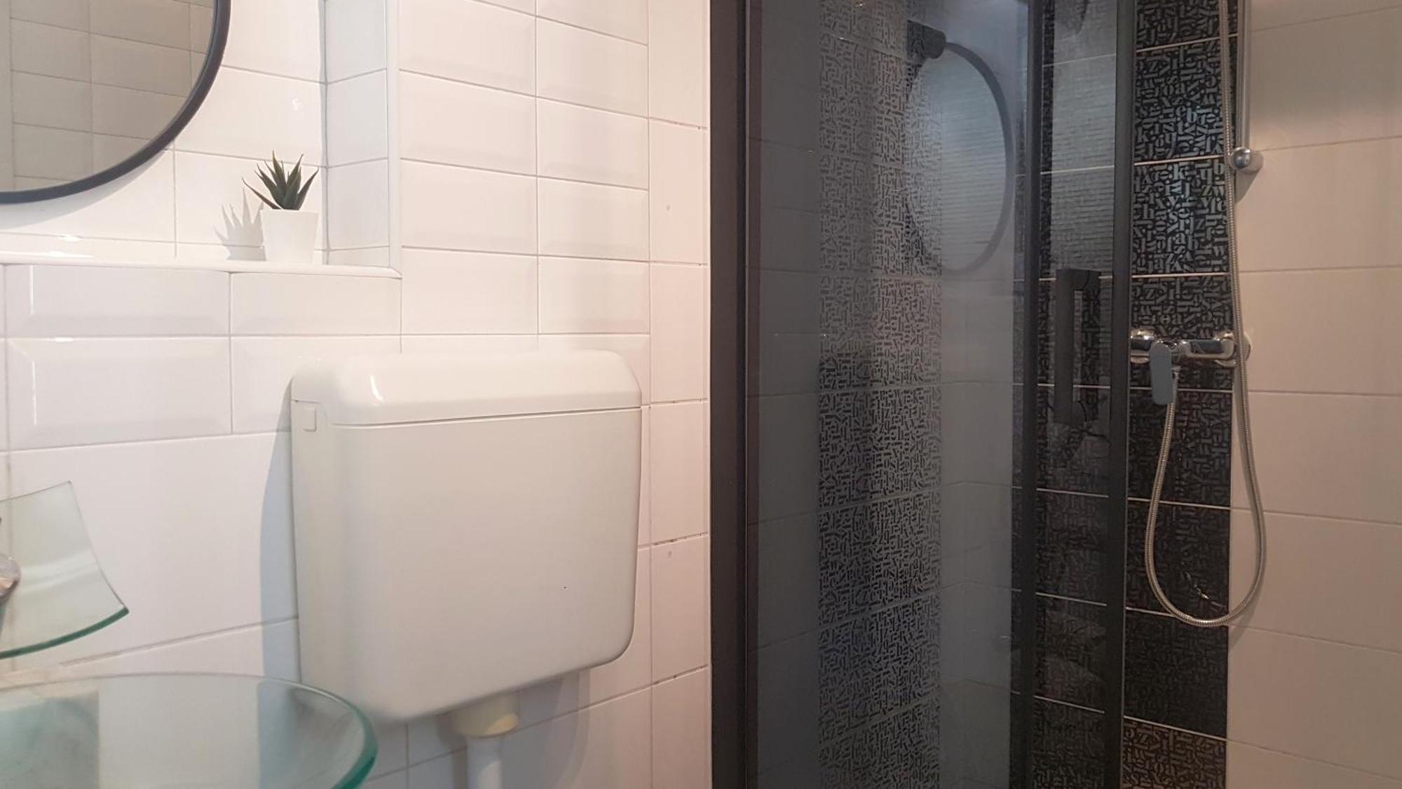 Family Friendly Apartments With A Swimming Pool Lovran, Opatija - 14178 Rom bilde