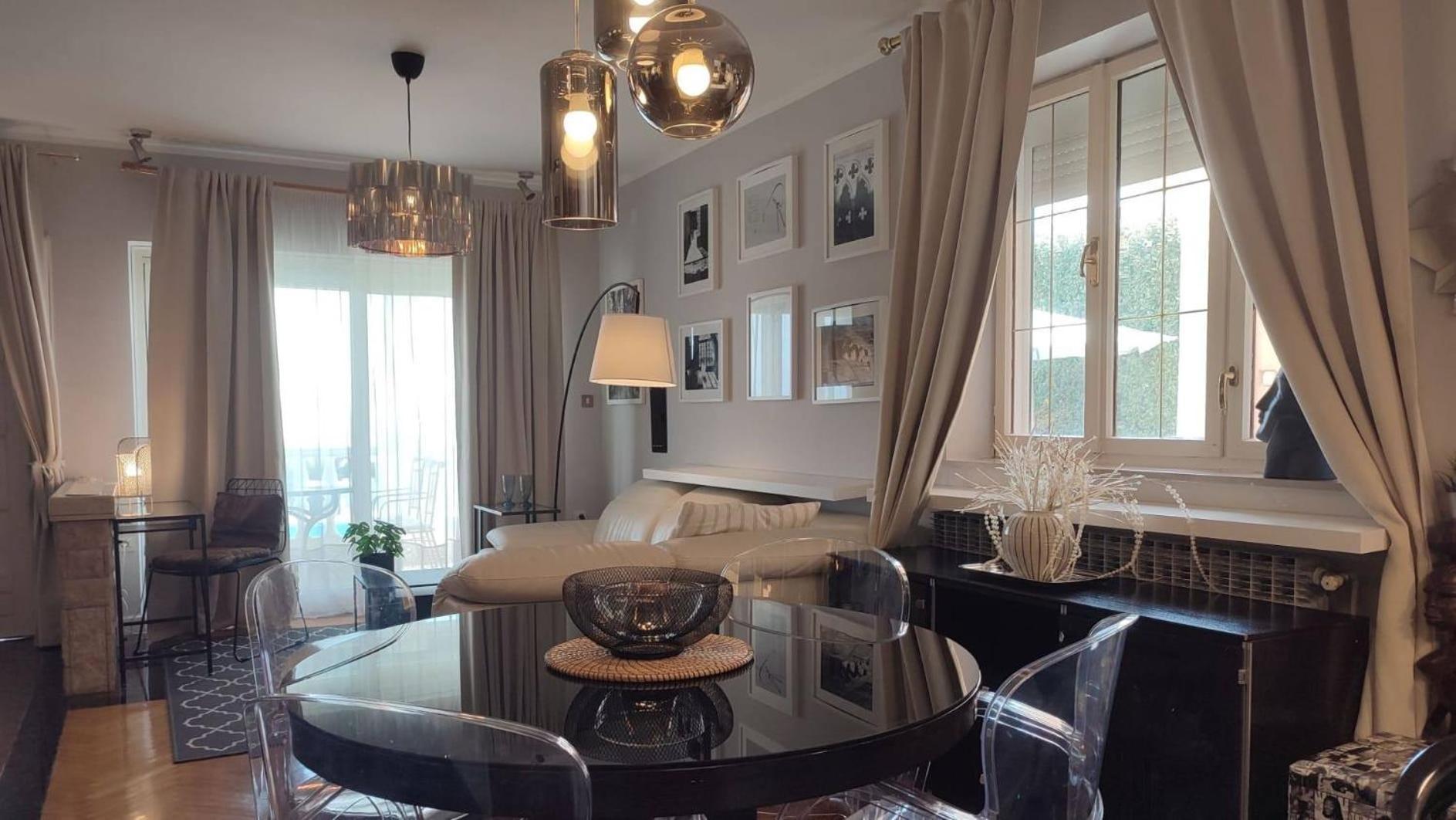 Family Friendly Apartments With A Swimming Pool Lovran, Opatija - 14178 Rom bilde